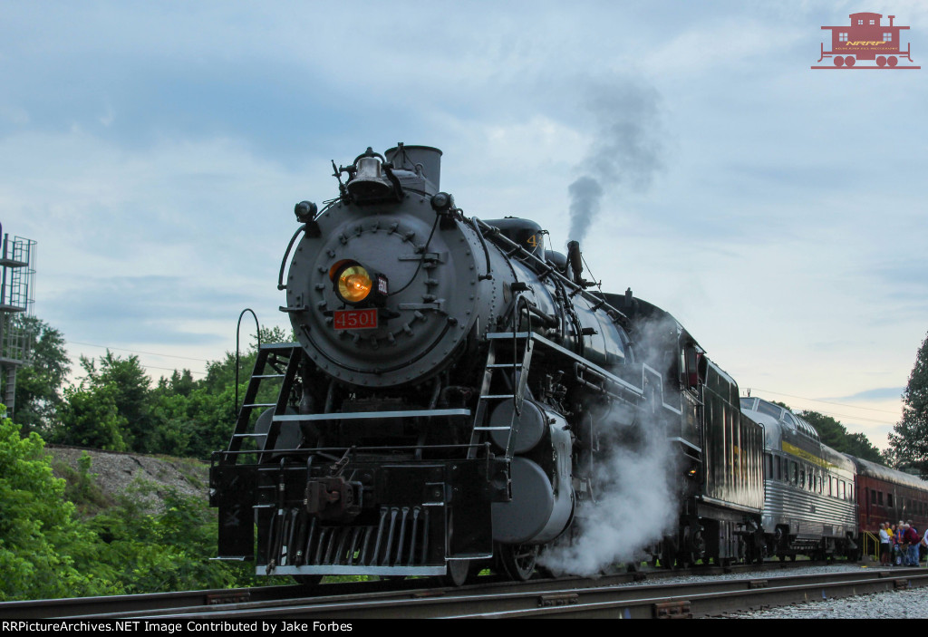 Southern 4501 simmering.